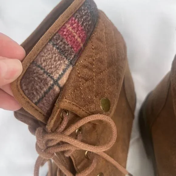 American Eagle Brown Lace Up Plaid Contrast Ankle Bootie Size 8 - Picture 5 of 10